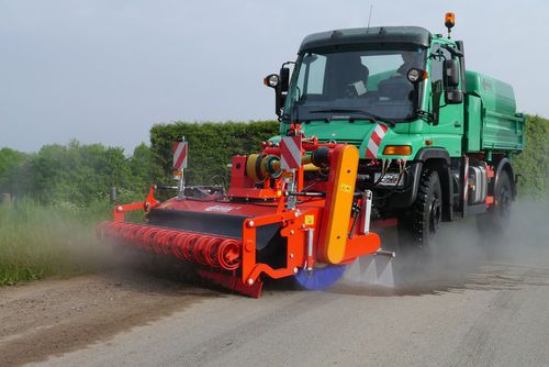 Подметальная машина на грузовике - SFK series  - Dücker, Gerhard, GmbH & Co. KG  - для трактора / для погрузчика / гидравлическая