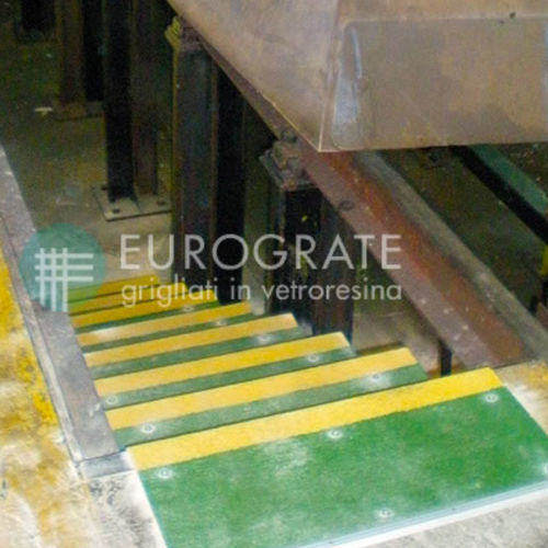 Напольное покрытие стеклопластик - EUROGRATE GRP GRATING AND PROFILES - из кварца / из кремнезема / противоскользящее