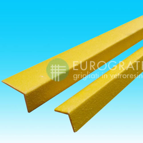 Противоскользящий уголок на ступень - Euro Safety Edge®  - EUROGRATE GRP GRATING AND PROFILES