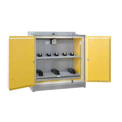 Шкаф для хранения - B80-8013-A - LaCont Umwelttechnik GmbH  - напольный / с двойной дверью / для литий-ионной батареи