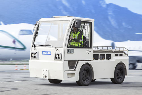 Электрический трактор - Comet 4 E - MULAG Fahrzeugwerk Heinz Wössner GmbH u. Co. KG - 4-колесный / с местом для сидения водителя / для буксировки