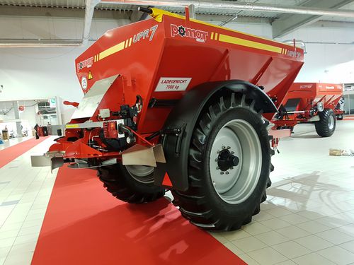 Распределитель щебня - UPR 7,0T - Pomot Sp. z o. o. (GmbH) Chojna 