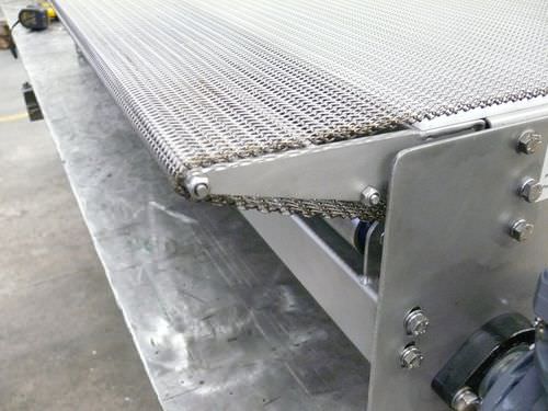 Ленточный конвейер - Cleatrac - Jonge Poerink Conveyors - горизонтальный / для трансфера пациента / для сельского хозяйства и пищевой промышленности