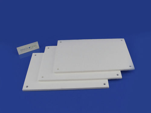 Керамическая пластина - Xiamen Innovacera Advanced Materials Co., Ltd - из оксида алюминия / изоляционная / высокотемпературная