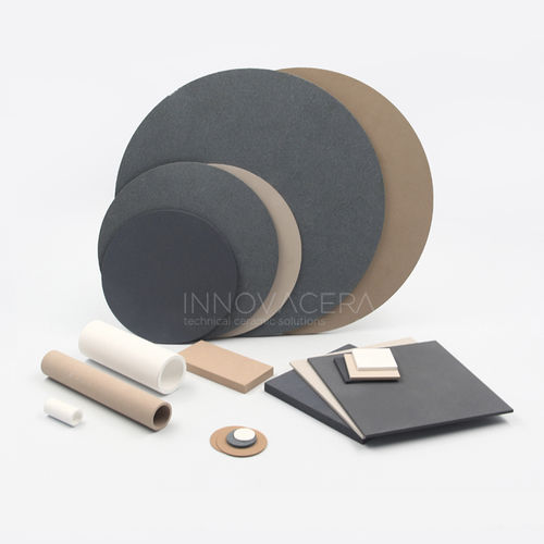 Керамика из карбида кремния - Xiamen Innovacera Advanced Materials Co., Ltd - в пластинах / в прутках / трубчатая