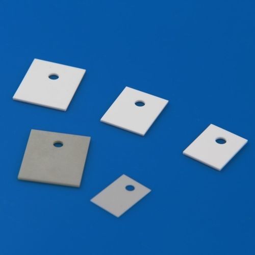 Тепловой радиатор из керамики - Xiamen Innovacera Advanced Materials Co., Ltd - для электроники / для телекоммуникационного оборудования / теплопроводник